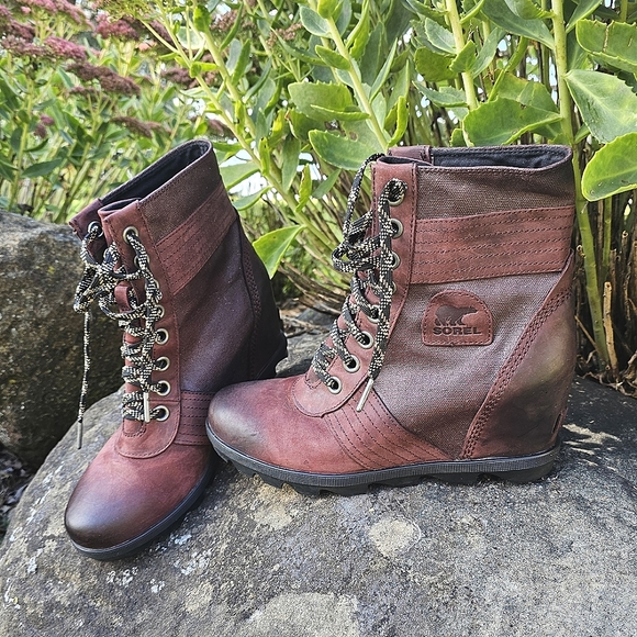 SOREL Women's Waterproof Leather/Canvas Wedge Burgundy Brown Lace-Up Boots 10.5 - Picture 9 of 12